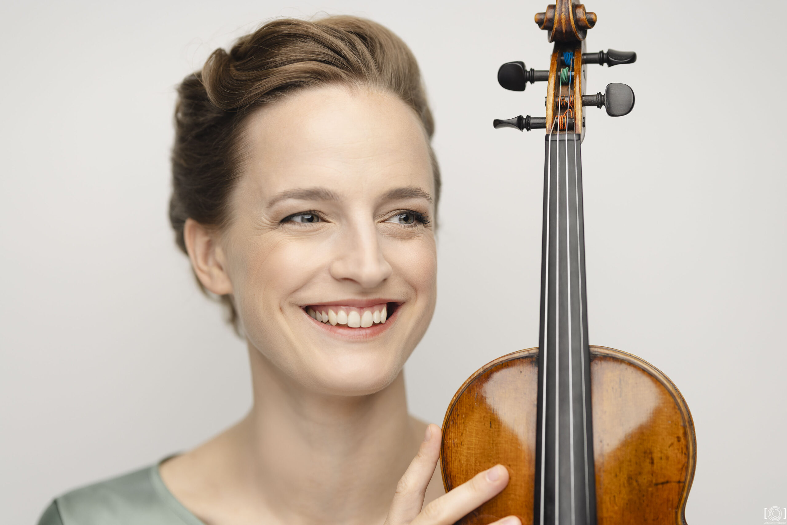 Laura Zarina with her violin